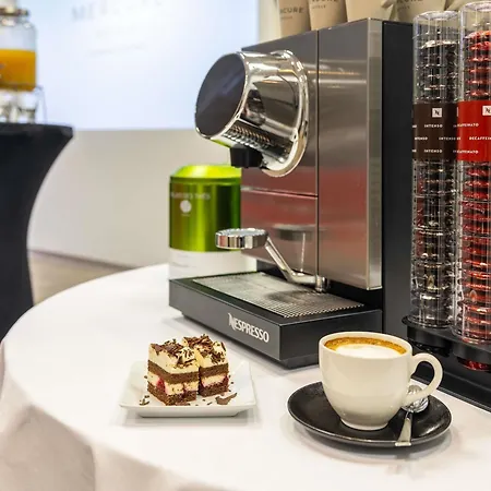 Mercure Strasbourg Aeroport ホテル 4*