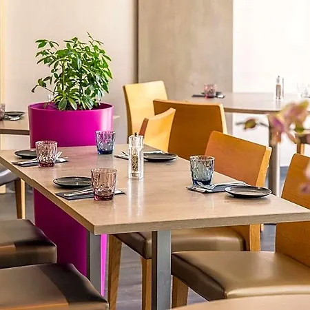 Mercure Strasbourg Aeroport Hotel 4*