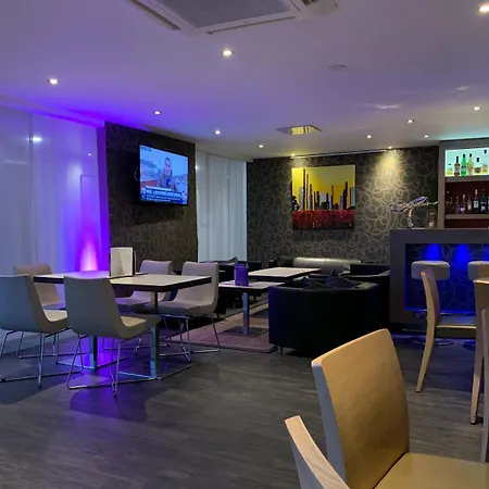 Mercure Strasbourg Aeroport Hotel 4*